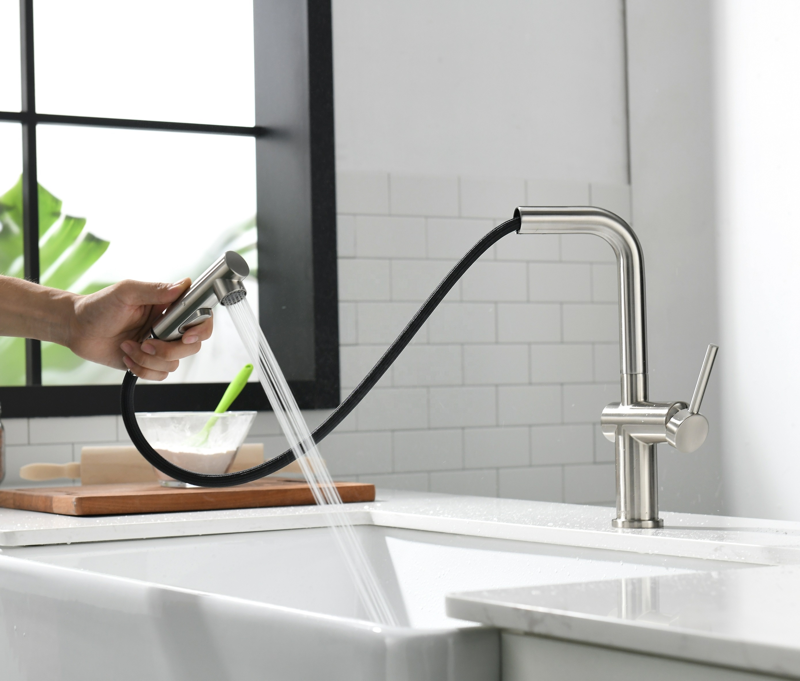 Robinet de cuisine répandu Robinet de cuisine en acier inoxydable Robinet de cuisine Robinet mitigeur extractible